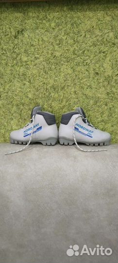 Лыжные ботинки детские