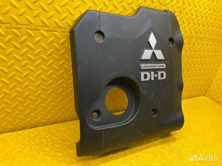 Декоративная крышка двигателя Mitsubishi Pajero