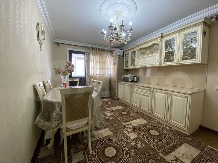 2-к. квартира, 57 м², 4/5 эт.