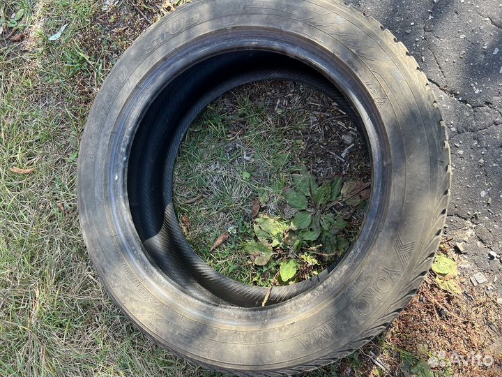 Yokohama Ice Guard Stud IG55 215/55 R17 98