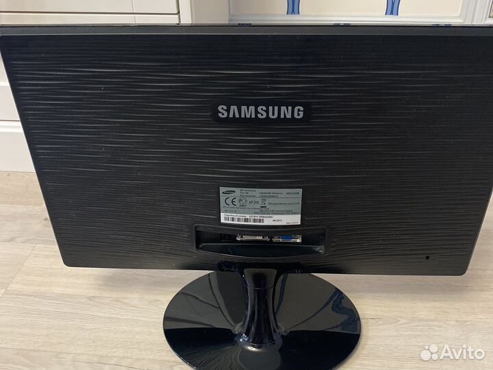 Монитор Samsung syncmaster SA300