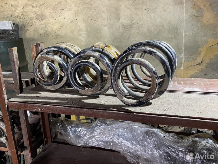 Запчасти на volkswagen transporter t5