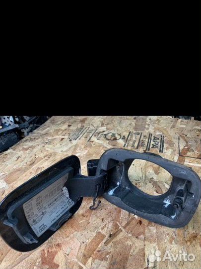 Лючок бензобака Audi A6 C6 седан