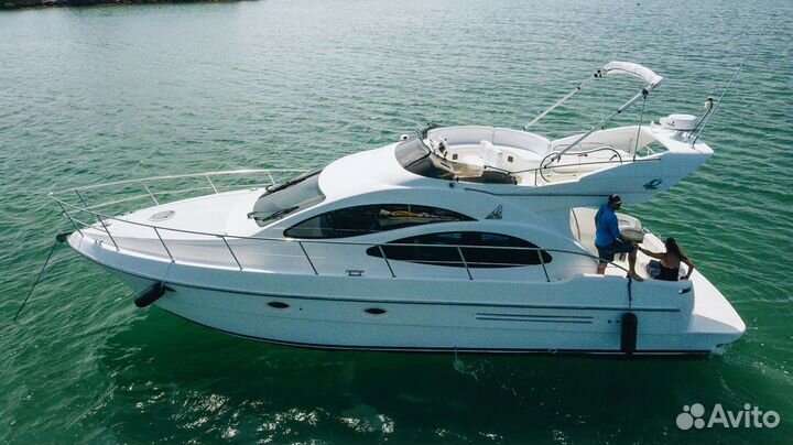 Яхта Azimut 39