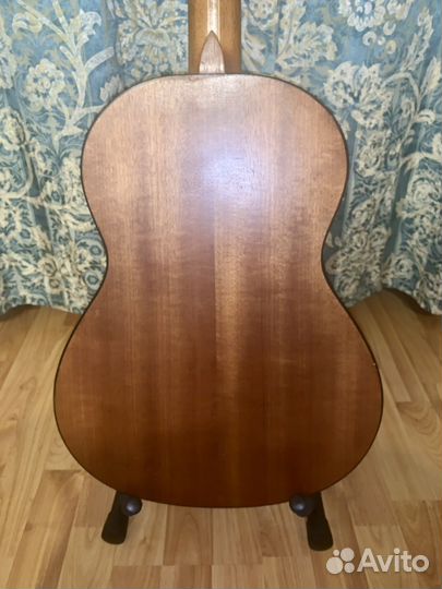 Классическая гитара ручной работы (размер 3/4)