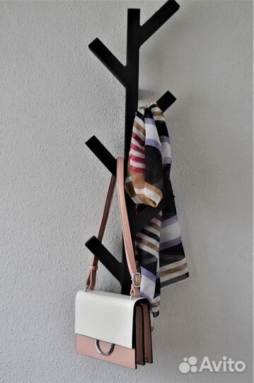 Вешалка настенная в стиле 