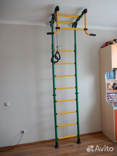 Детская спортивная стенка