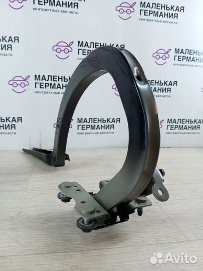 Петля крышки багажника правая BMW M5 F90 2019