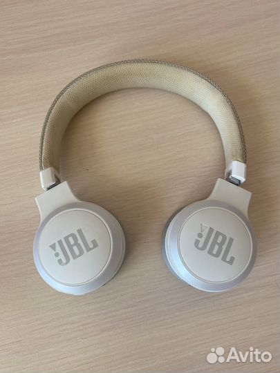 Беспроводные наушники