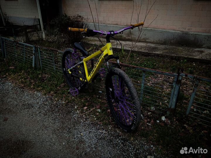 Купите его ужееее