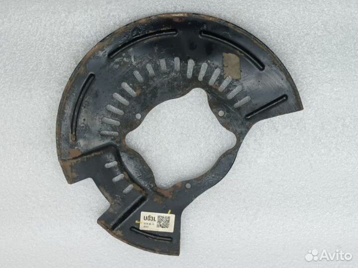 Пыльник тормозного диска передний левый Kia