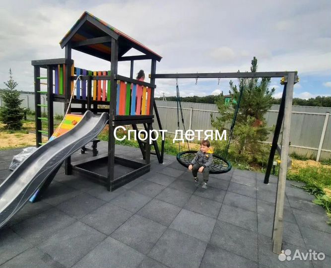 Детская площадка с горкой