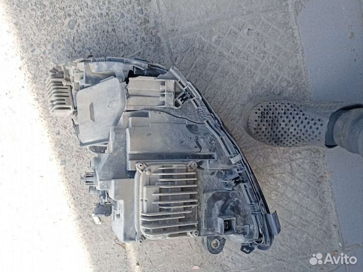 Фара Mercedes c180