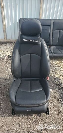 Сидения комплект Mercedes-Benz W211 рест