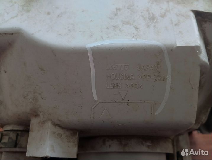 Фара правая Isuzu elf