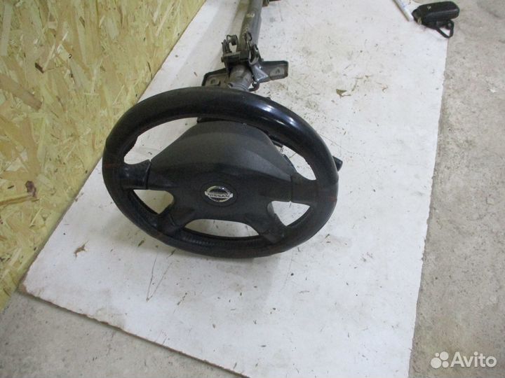 Руль Баранка Ниссан NP300 (2010)