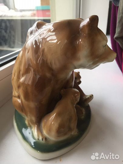 Статуэтка Медведица с медвежатами Германия