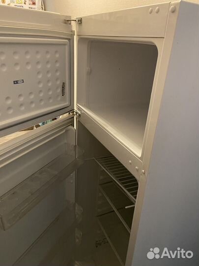 Холодильник бу vestel