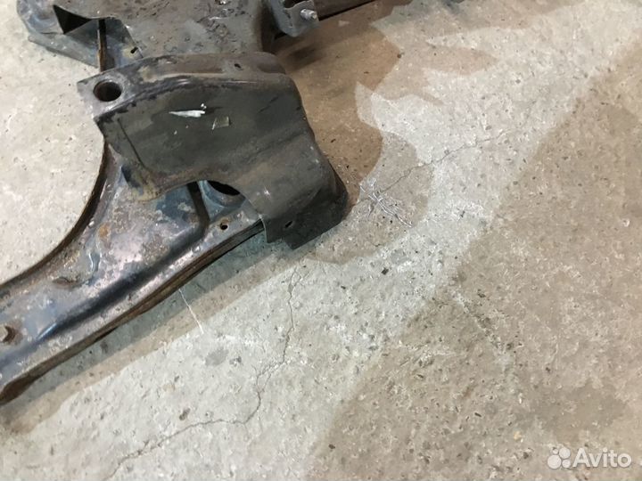 Подрамник передний Chevrolet Lacetti