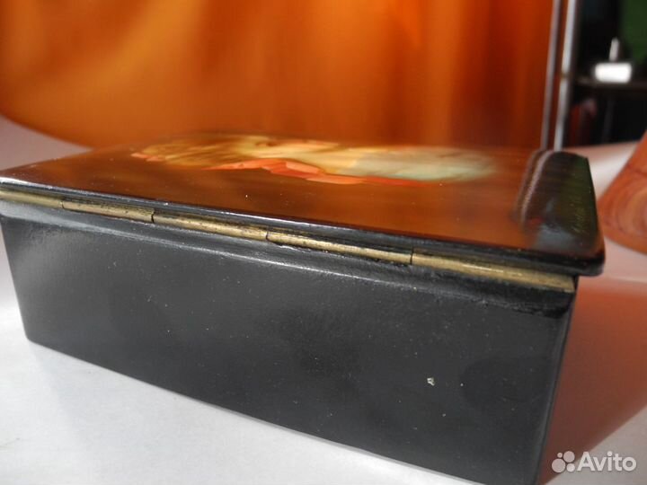 Шкатулка антикварная