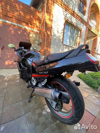 Suzuki katana 750f