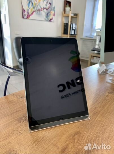 iPad Air 64gb WiFi + 4G хорошее состояние