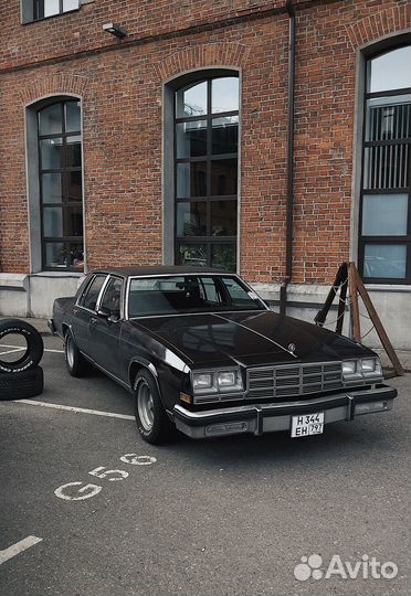 Ретро автомобиль для съемок