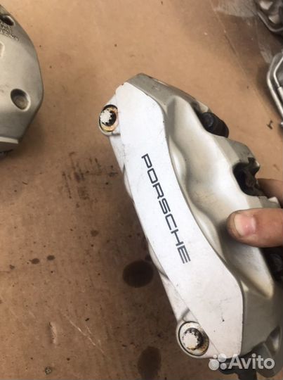 Суппорт тормозной задний Порше Кайен 958(1272)