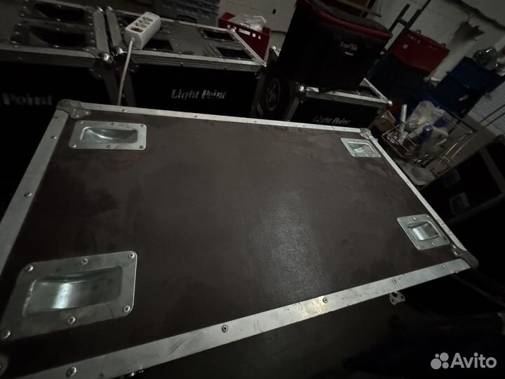 Кофры / кейсы для световых приборов