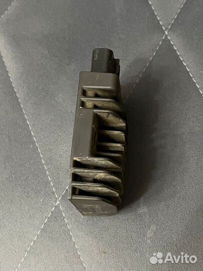 Реле зарядки FH020AA (5- контактное)