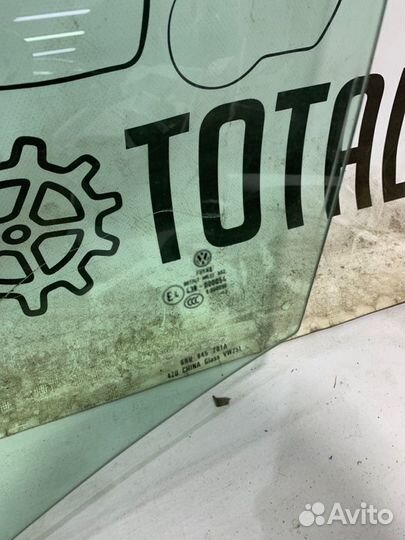 Стекло двери переднее левое Volkswagen Polo sedan