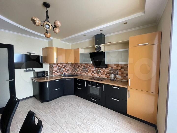 2-к. квартира, 65 м², 13/16 эт.