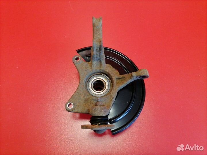 Цапфа/кулак поворотный передний правый Renault Dus