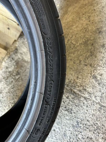 Michelin Pilot Super Sport 235/35 R19 и 295/30 R19 91Y