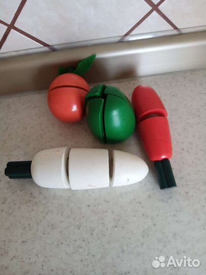 Пластиковые фрукты и овощи