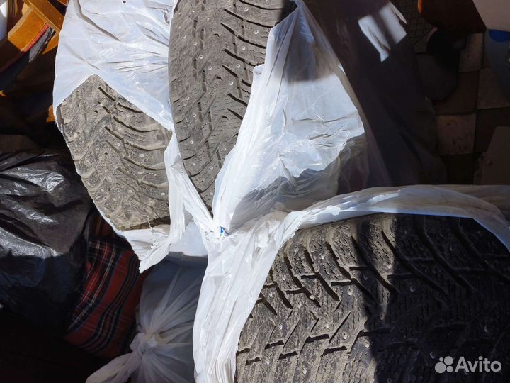 Nokian Tyres Hakkapeliitta 8 SUV 235/55 R18 104