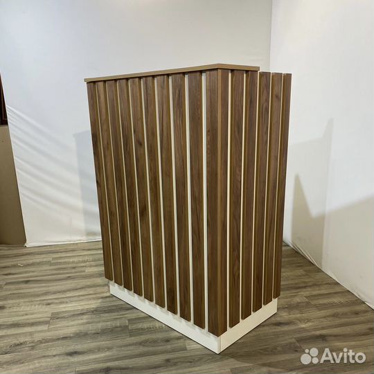 Стойка ресепшн новая