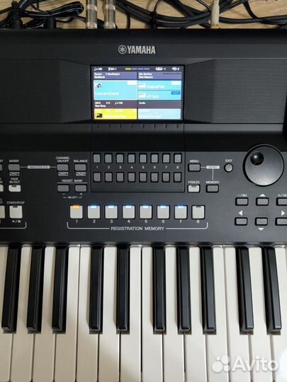 Синтезатор Yamaha PSR SX600