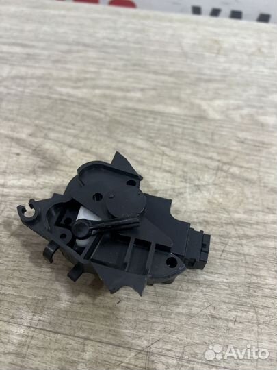 Моторчик заслонки печки Audi A8