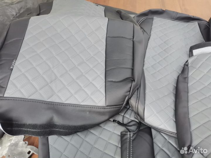 Продам чехлы на Volkswagen Polo