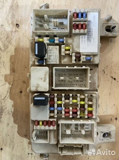 Блок предохранителей FB Ford Focus 2