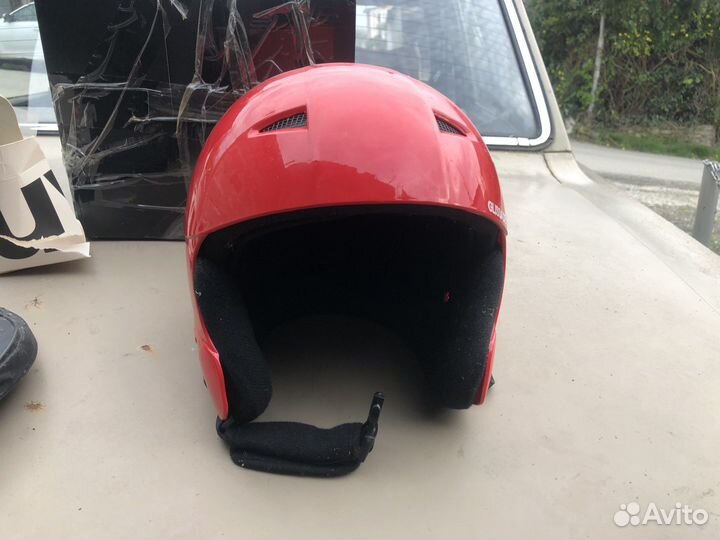 Горнолыжный шлем