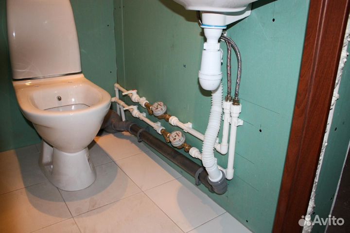 Сантехник. Услуги сантехника. Слесарь сантехник