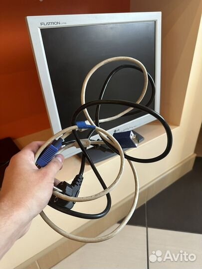 Монитор LG flatron L1715S