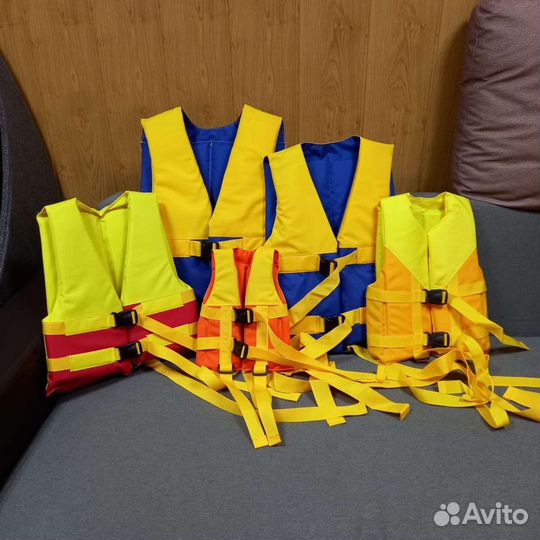 Спасательный жилет