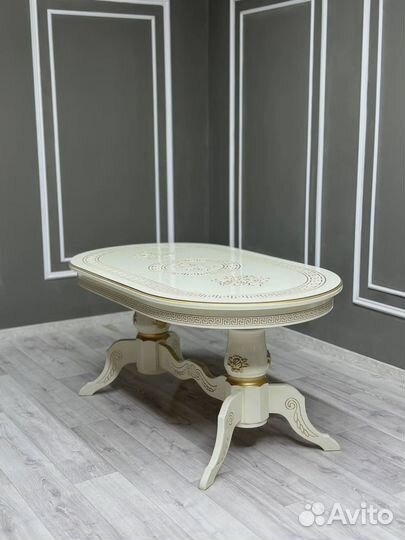 Кухонный стол и стулья в комплекте Лапка версаче