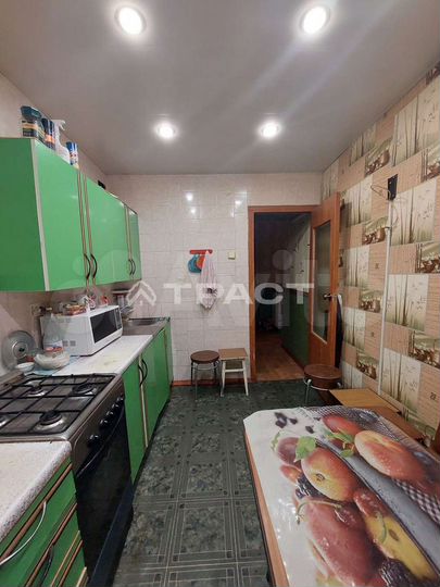 4-к. квартира, 73 м², 1/9 эт.