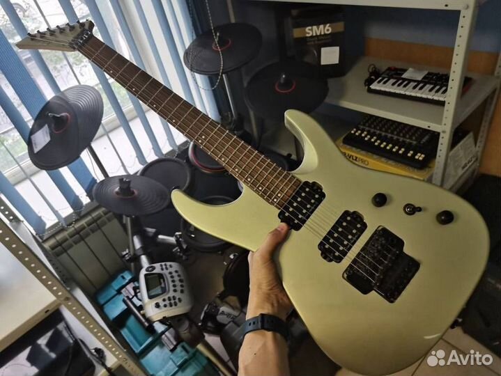 Grover Jackson Dinky. Система Флойд