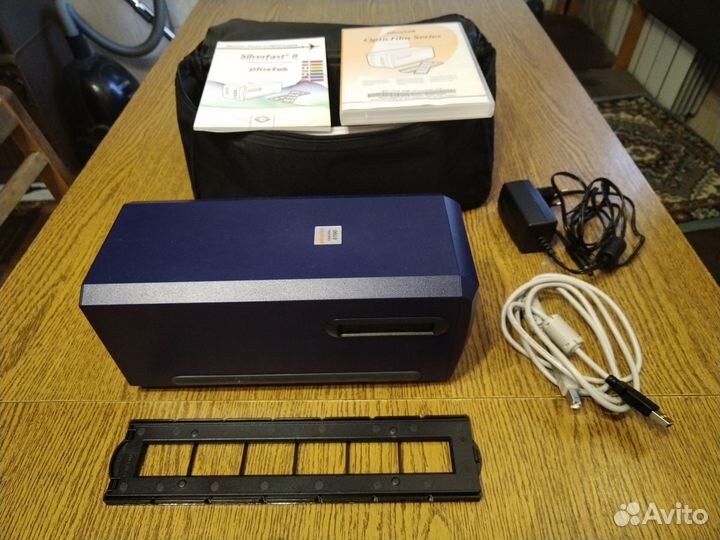 Сканер пленок и слайдов Plustek OpticFilm 8100