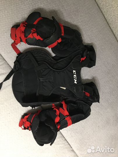 Вратарский нагрудник ccm